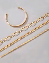 مجموعة اساور لون ذهبي 2