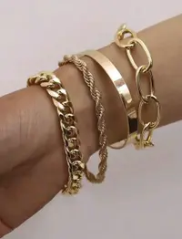 مجموعة اساور لون ذهبي 4