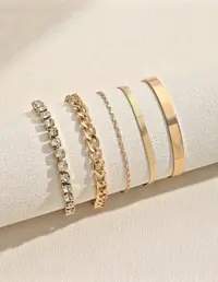 مجموعة اساور لون ذهبي 3