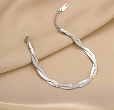 اسوارة لون فضي