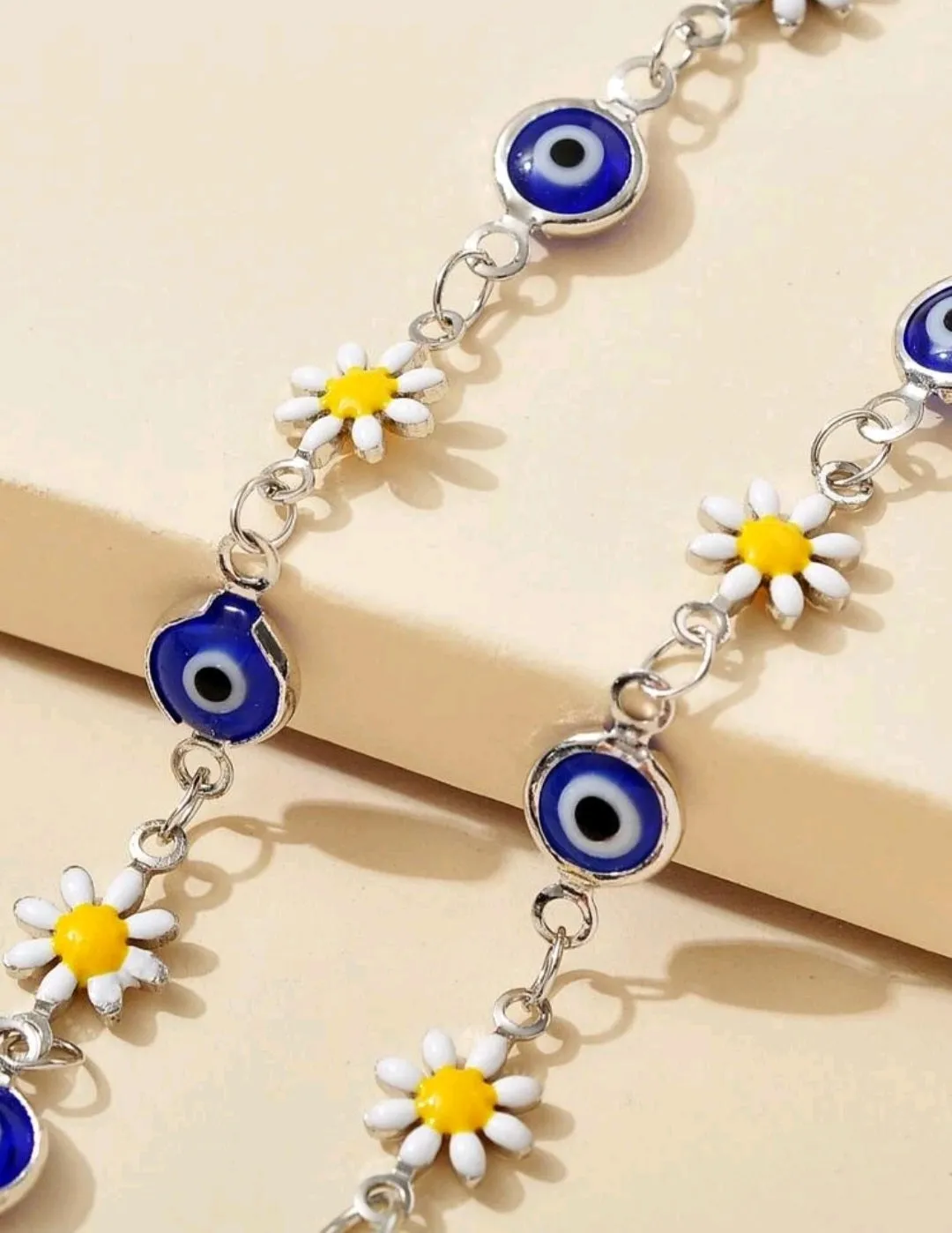 اسوارة ملونة