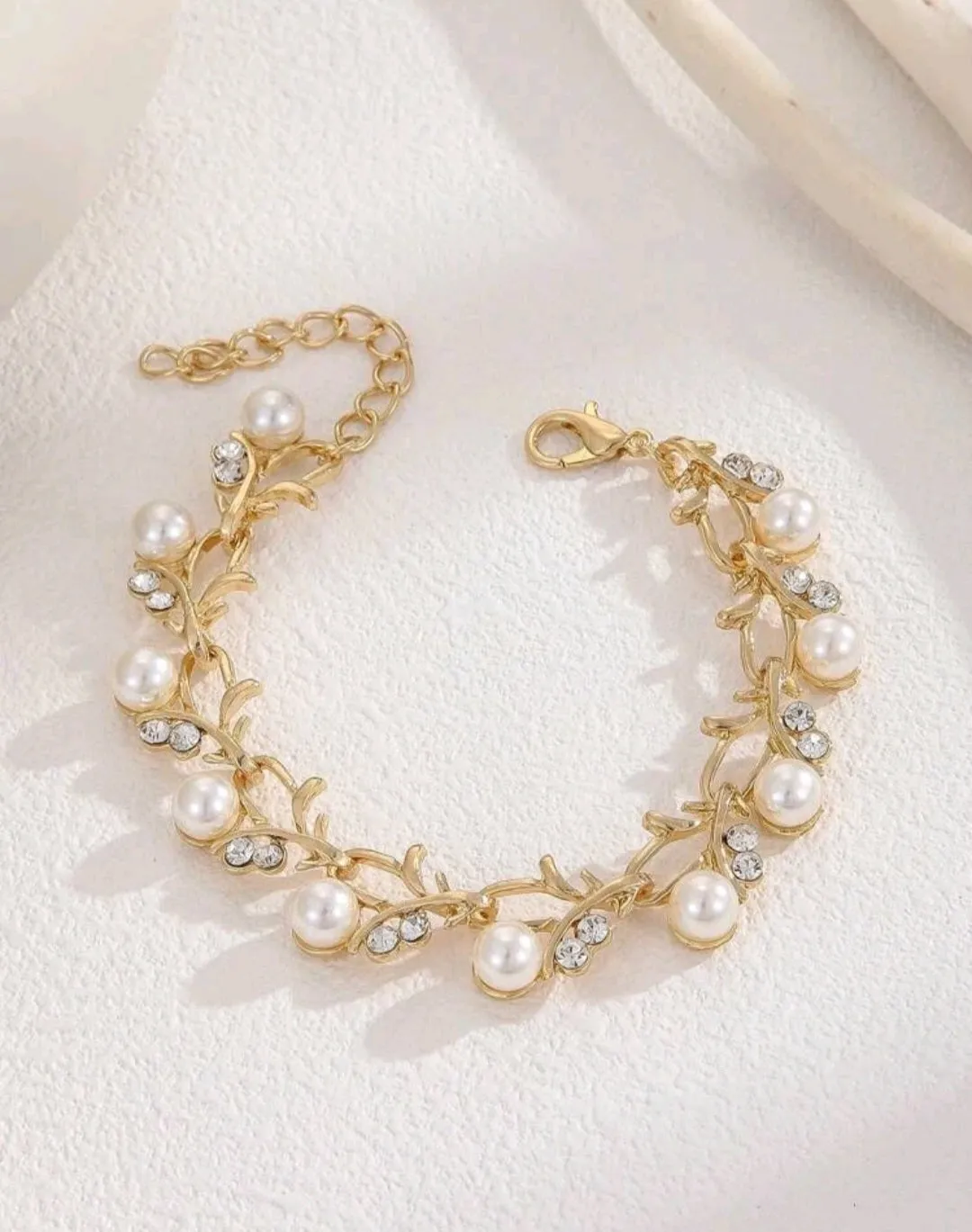 اسوارة لون ذهبي