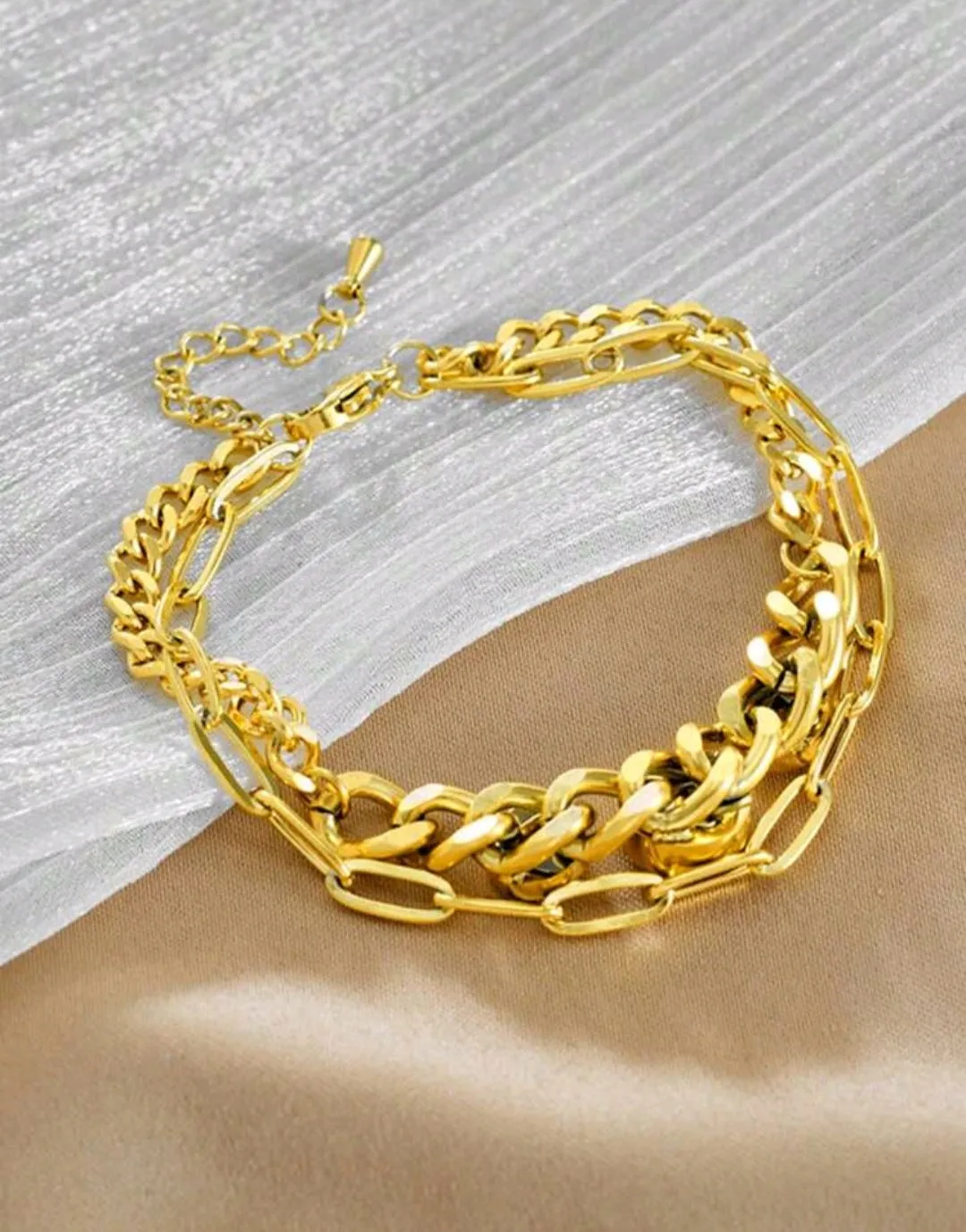 اسوارة لون ذهبي