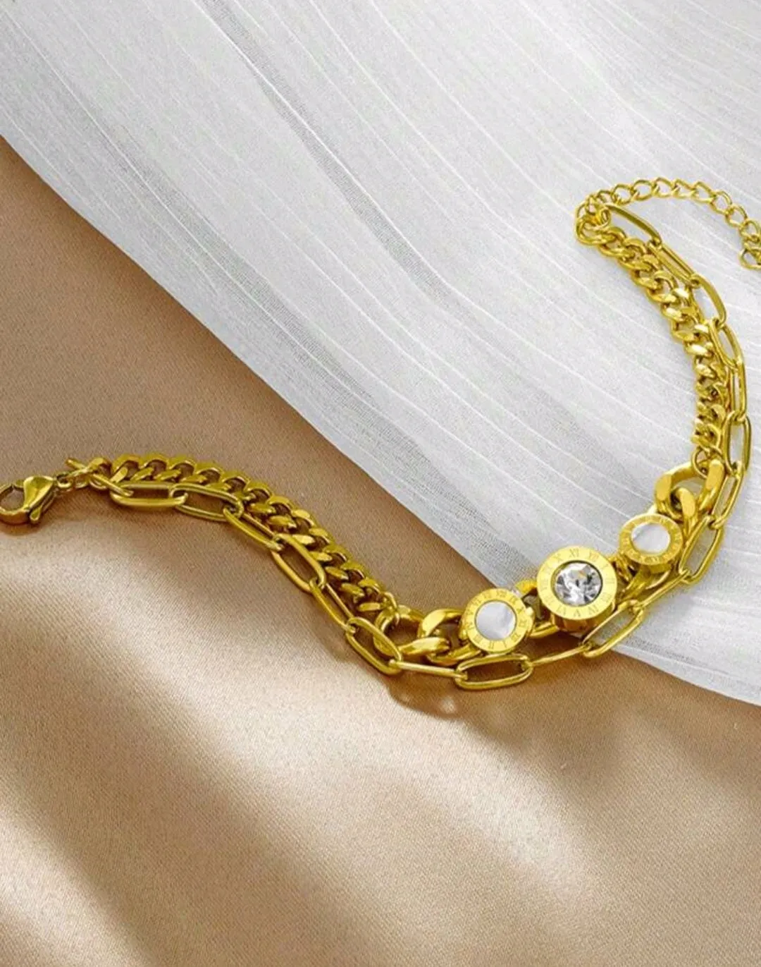 اسوارة لون ذهبي