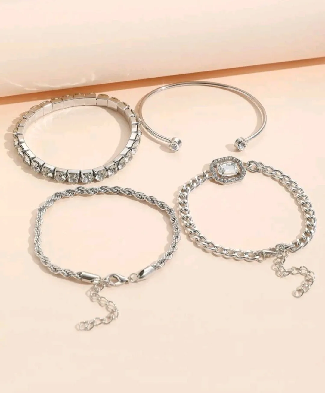 مجموعة اساور