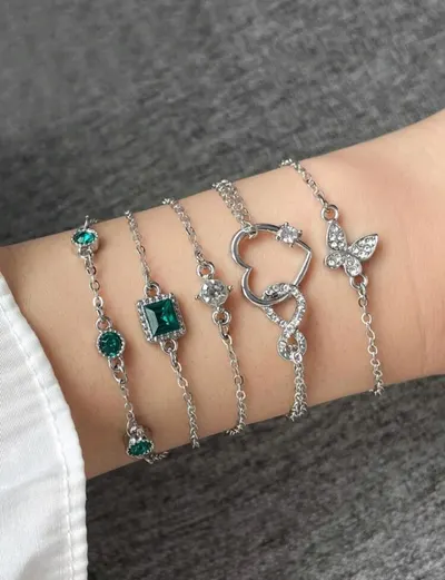 مجموعة اساور فضية