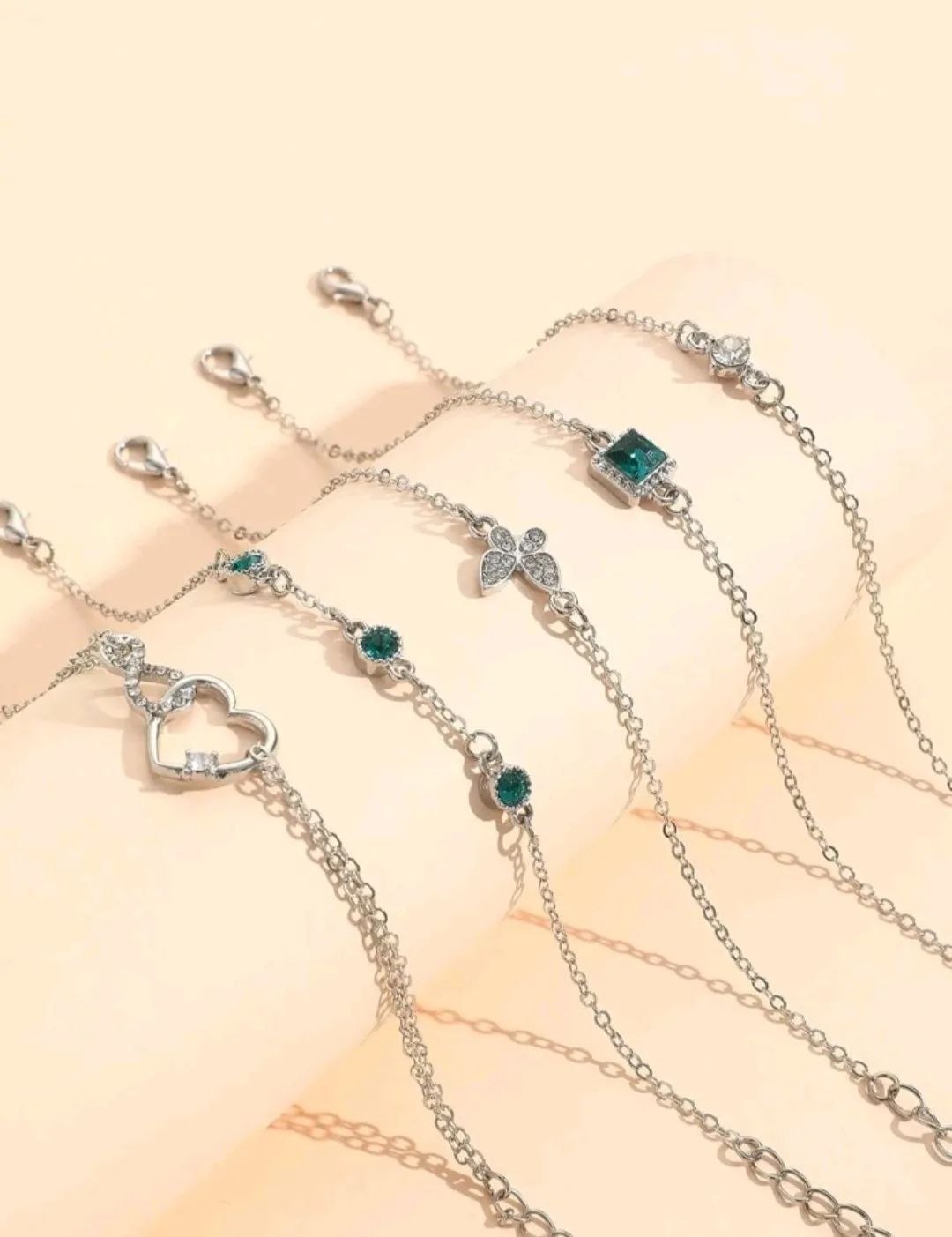 مجموعة اساور فضية