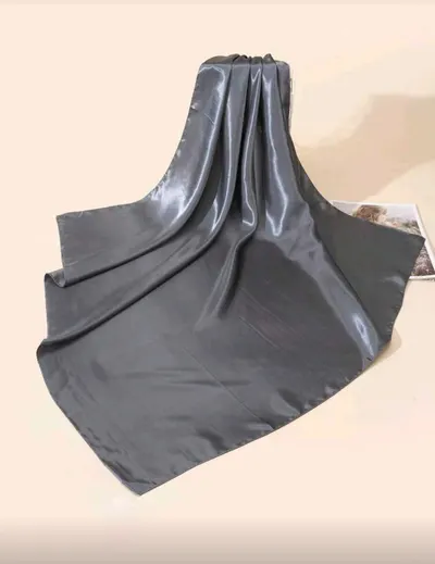 ايشارب مربع لون رصاصي