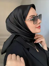 ايشارب مربع لون اسود 1