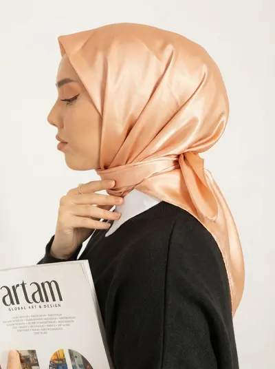 ايشارب مربع لون مشمشي