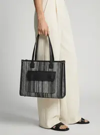 شنطة لون اسود 2