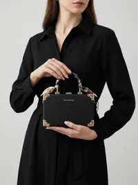 شنطة لون اسود 2