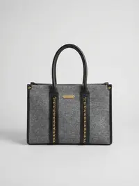 شنطة لون اسود مونس 1