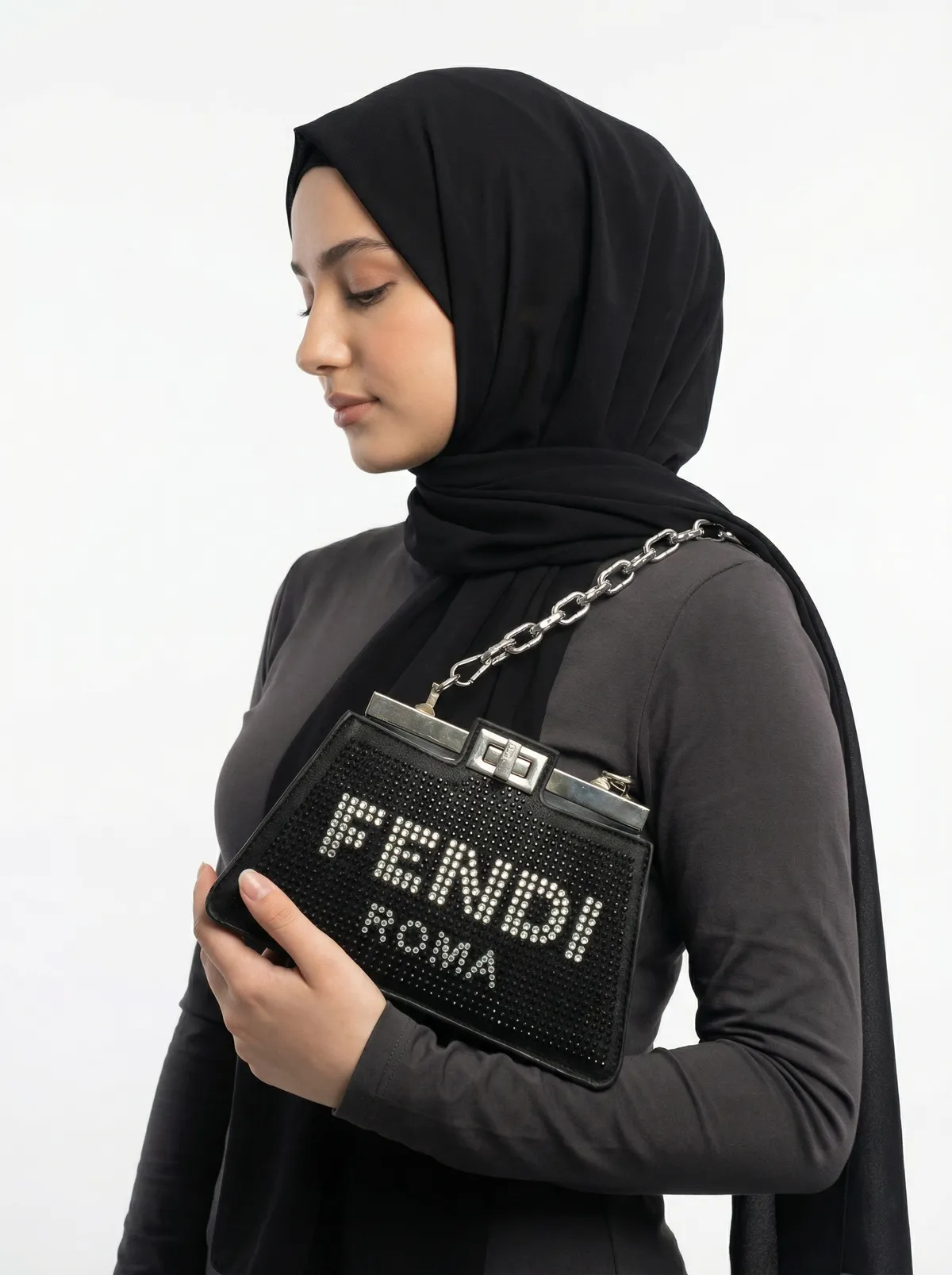 شنطة لون اسود