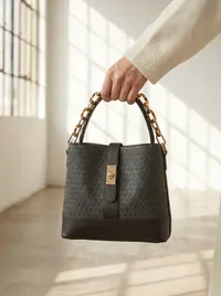 شنطة لون بني 2