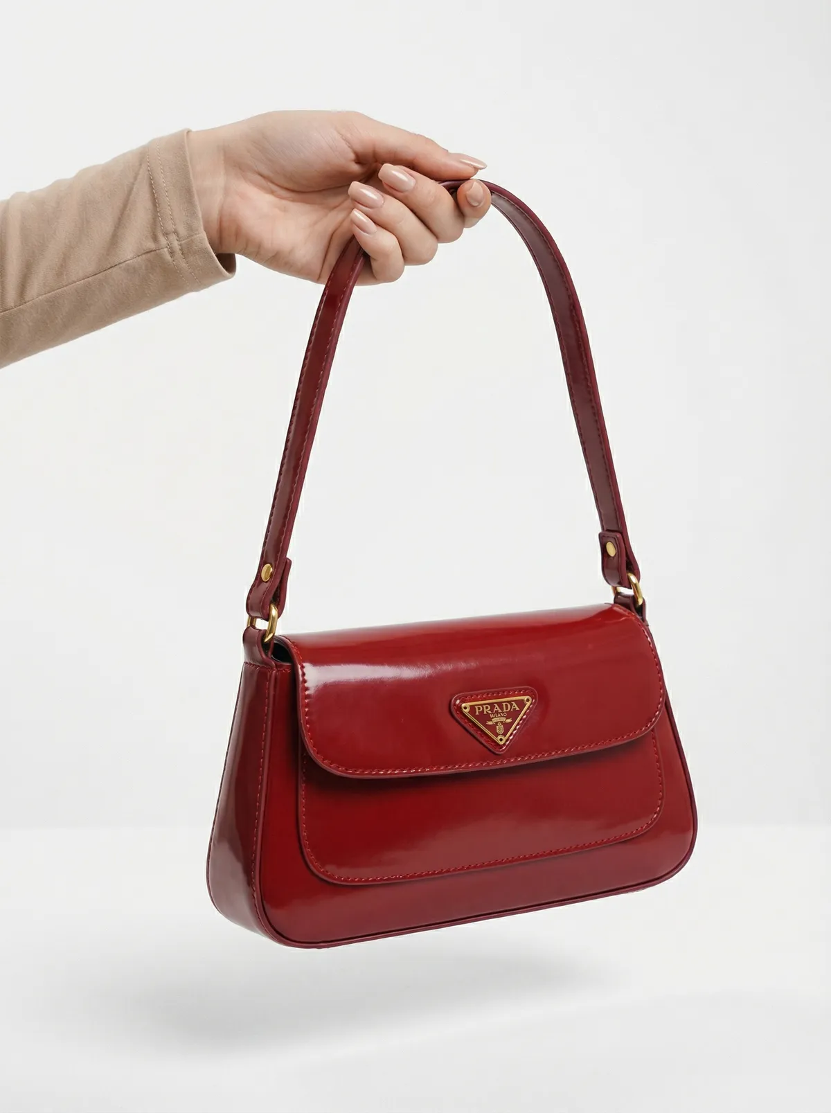 شنطة لون برغندي