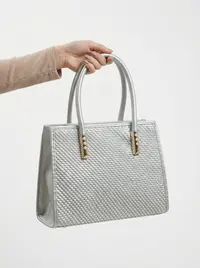 شنطة لون فضي 2