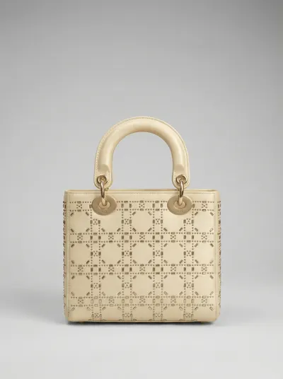 شنطة اوف وايت