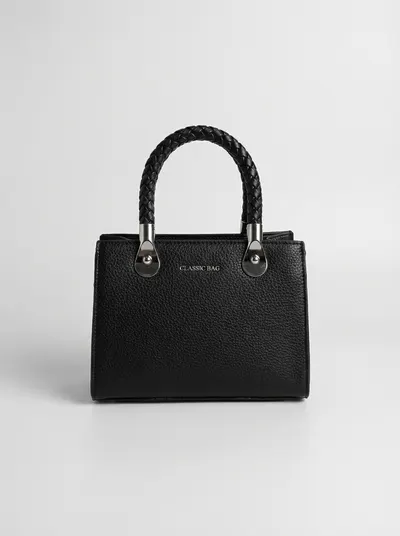 شنطة لون اسود