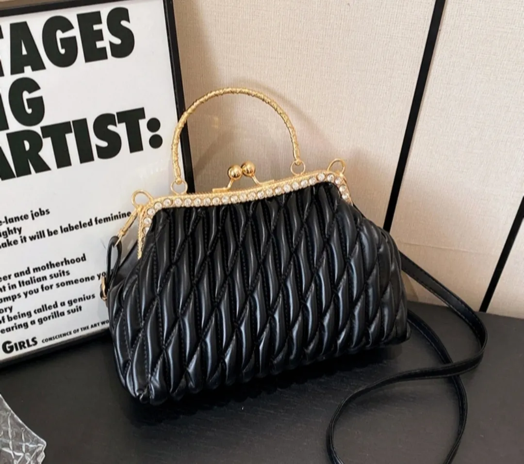 شنطة لون بيج