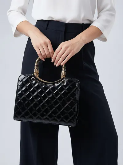 شنطة لون اسود