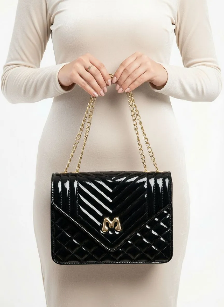 شنطة لون اسود