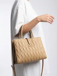 شنطة لون بيج 2