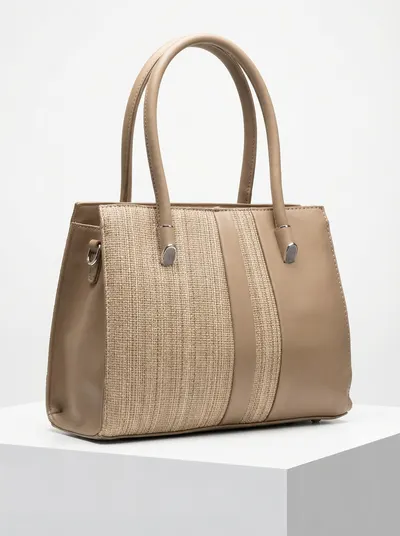 شنطة لون بيج مموج