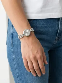 ساعة لون فضي  1