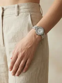 ساعة لون فضي  1