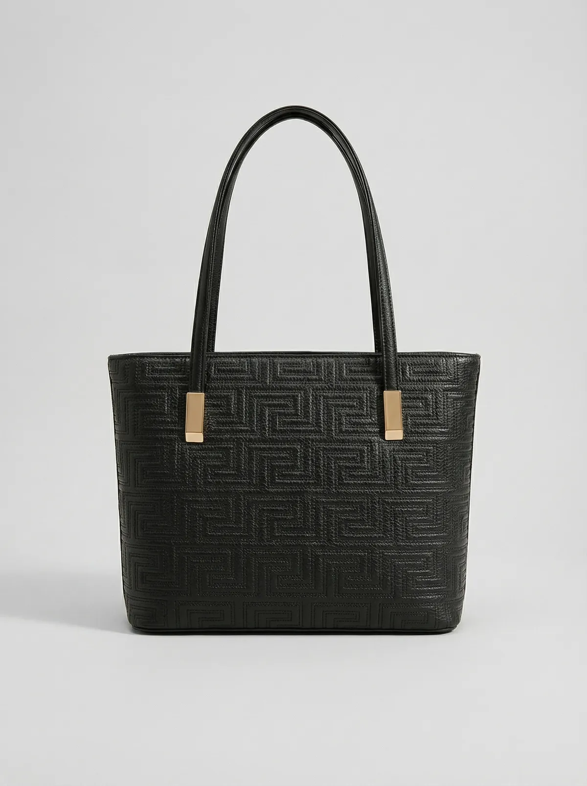 شنطة لون اسود 