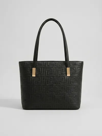 شنطة لون اسود 