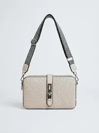 شنطة لون اوف وايت  1