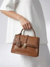 شنطة لون عسلي  2