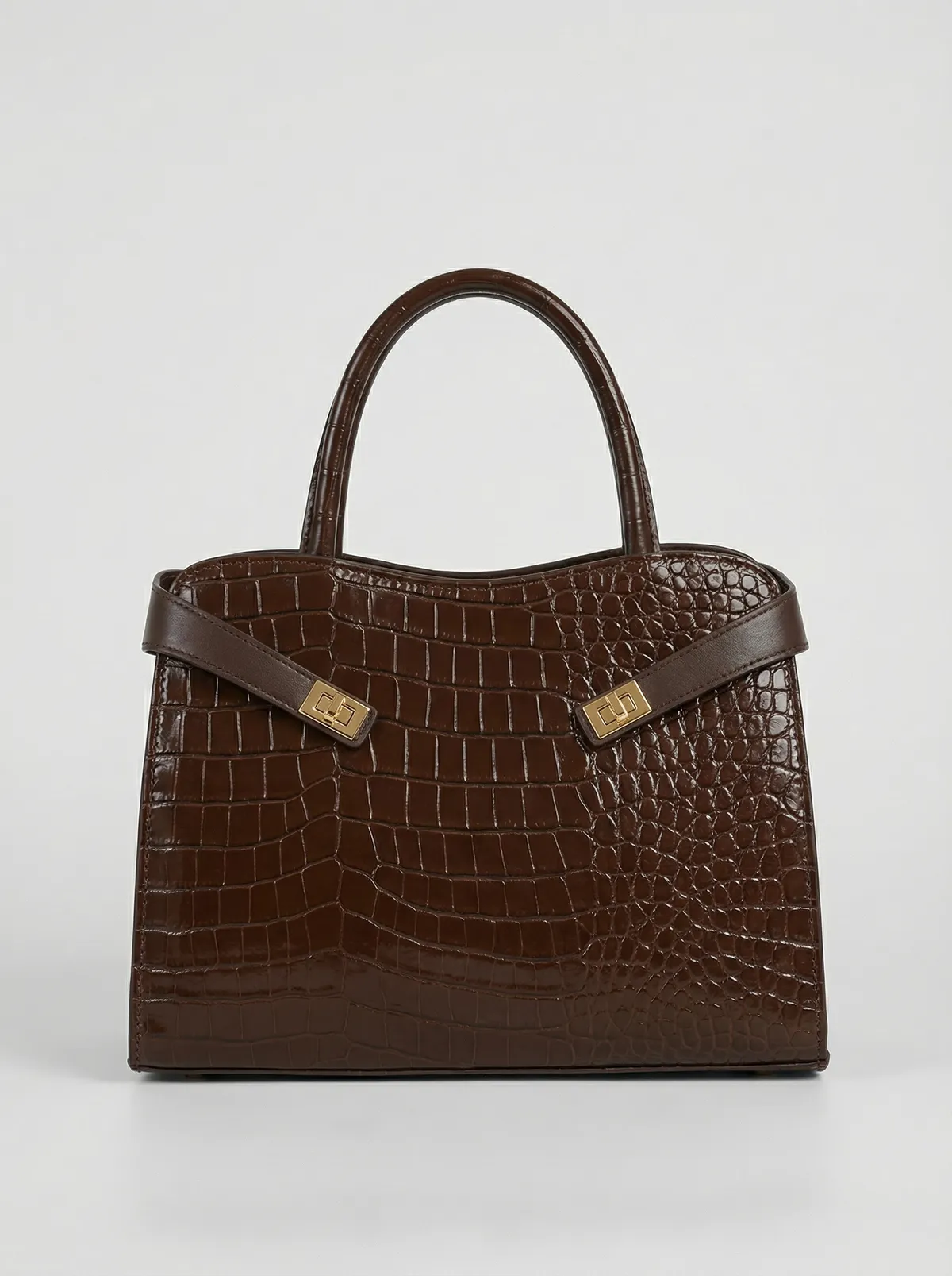 شنطة لون بني