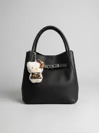 شنطة لون اسود  2